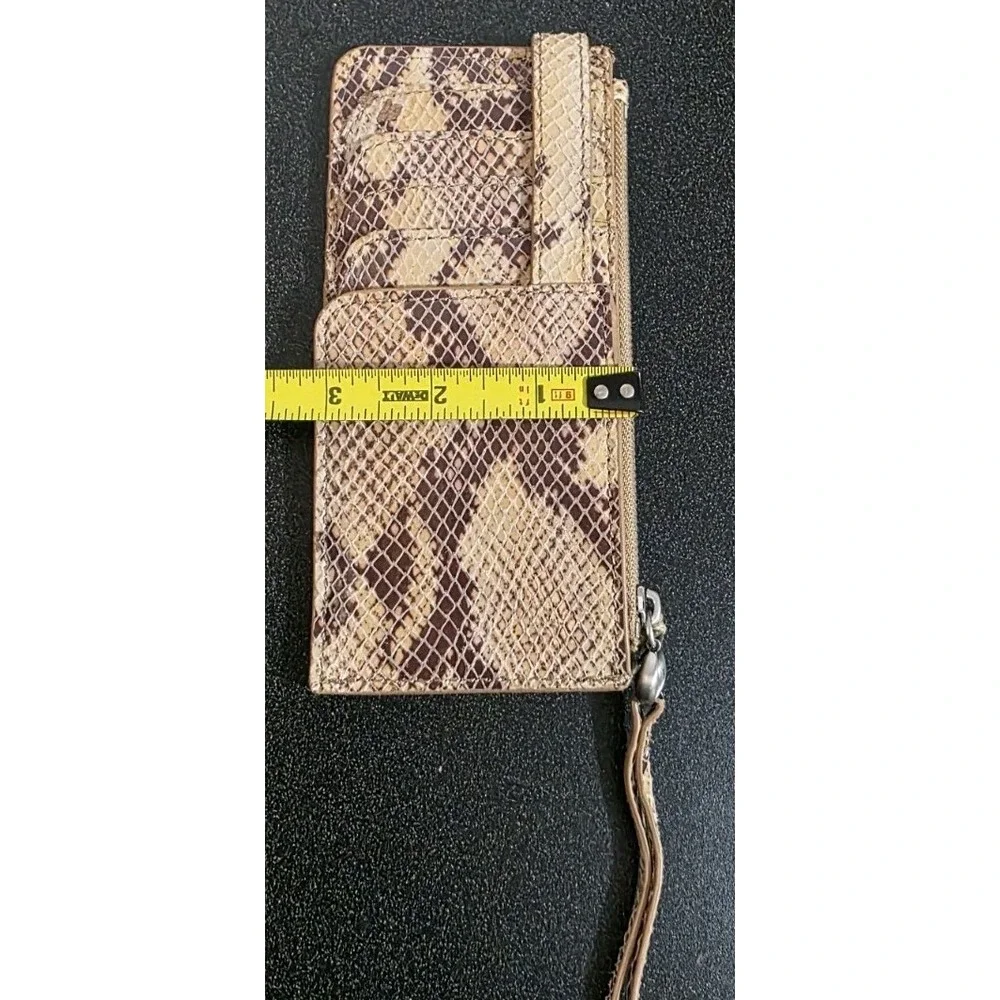 NWT Hobo International‎ Womens Leather Peak Slim Continental Wallet Sand Snake
